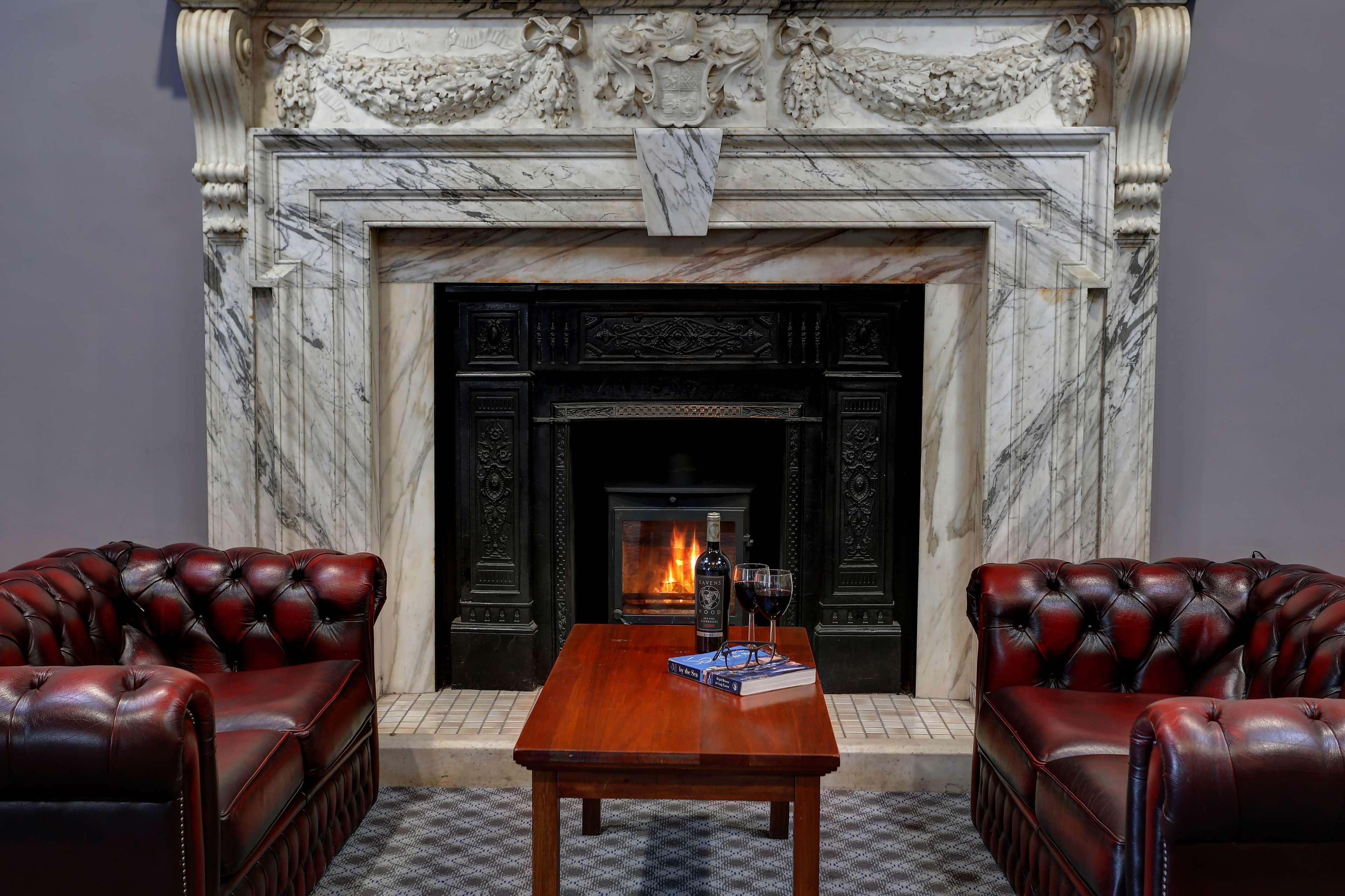 Crewe Arms Hotel Exterior photo