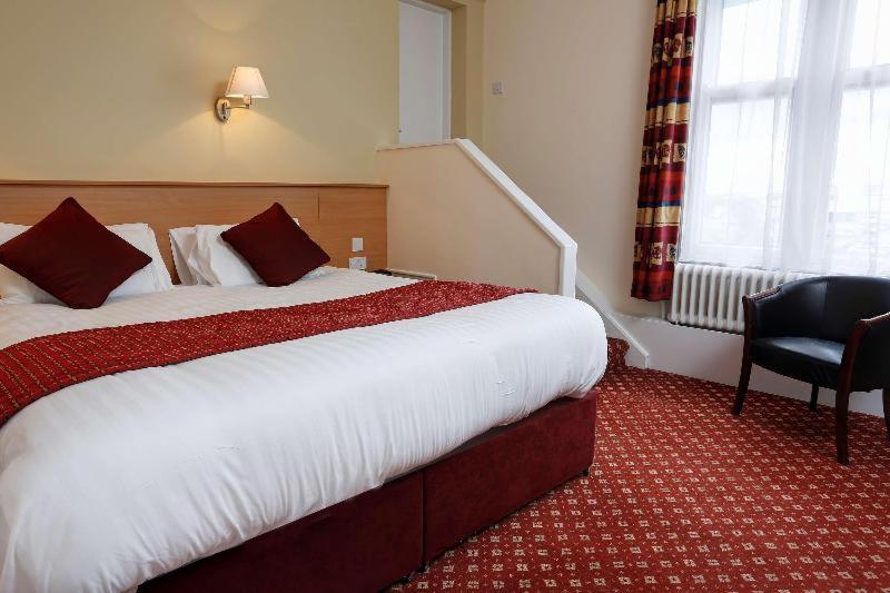 Crewe Arms Hotel Room photo