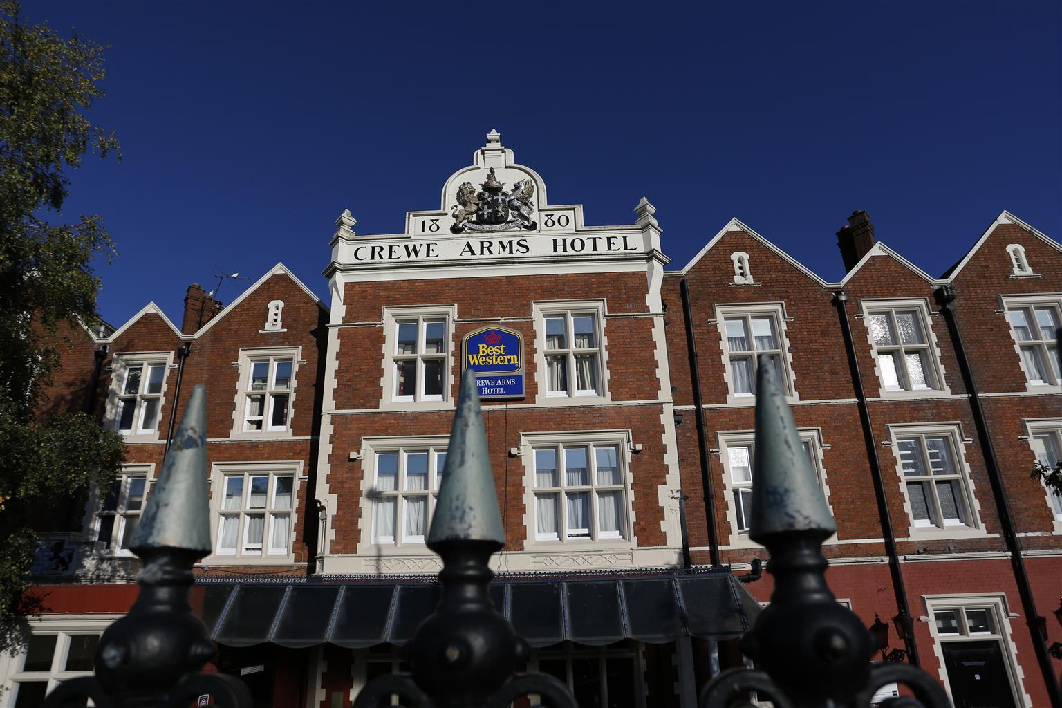 Crewe Arms Hotel Exterior photo